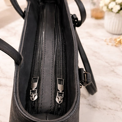 Signature Embossed Carry Set